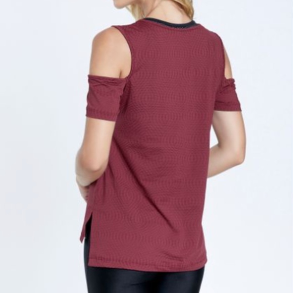 CUT OUT DRY FIT WORKOUT TOP - BURGUNDY - Picture 2 of 4
